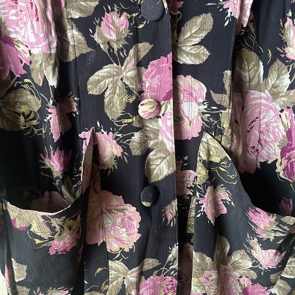 Vintage Carole Little long floral lagenlook button blazer—100% rayon - Picture 5 of 6